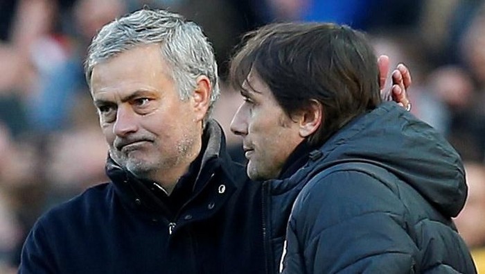 Soccer Football - Premier League - Manchester United vs Chelsea - Old Trafford, Manchester, Britain - February 25, 2018   Manchester United manager Jose Mourinho with Chelsea manager Antonio Conte after the match    REUTERS/Andrew Yates    EDITORIAL USE ONLY. No use with unauthorized audio, video, data, fixture lists, club/league logos or 