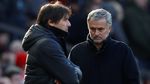 Foto: Momen Jabat Tangan Mourinho-Conte di Old Trafford