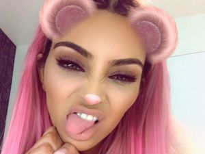 Rambut Kim Kardashian Kini Berwarna Pink, Yay or Nay?