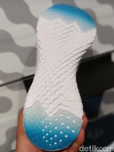 Nike Epic React yang Memantul dan Tangguh