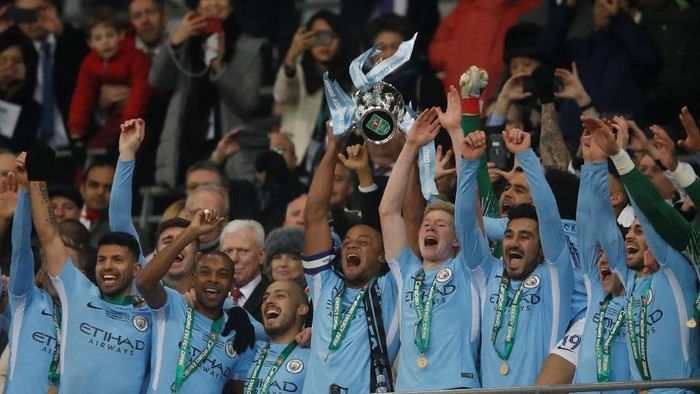 Trofi Piala Liga Inggris Kelima bagi City