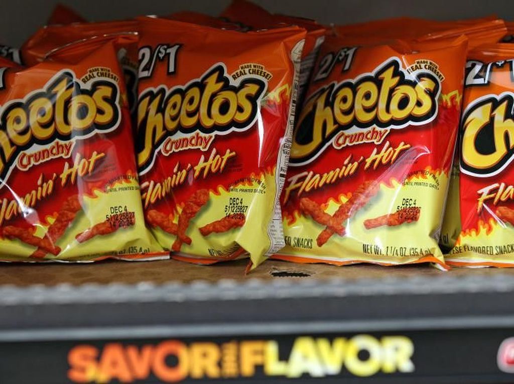Kisah Panjang di Balik Snack Flamin Hot Cheetos Akan Diangkat Menjadi Sebuah Film