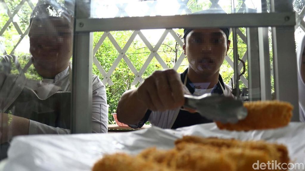 Foto: Masak Hingga Jualan di Kelas Daycare ODGJ Foto: Masak Hingga Jualan di Kelas Daycare ODGJ