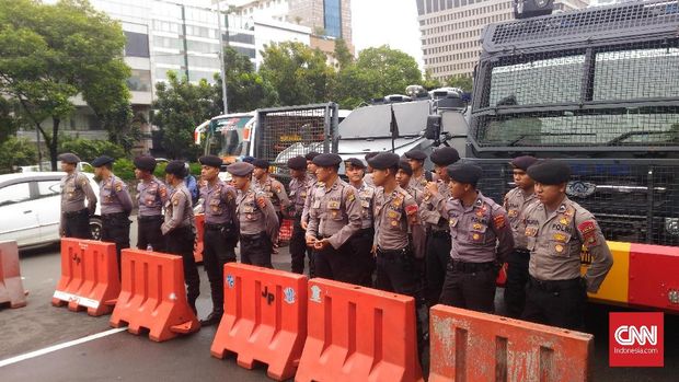Setelah 9 Bulan, Adu Orasi di Luar Sidang Ahok Terjadi Lagi