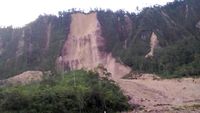 Foto: Gempa 7,5 SR Picu Longsor dan Kerusakan Jalan di Papua Nugini