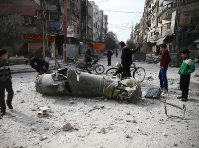 Ketika Misil Raksasa Tergeletak di Pusat Kota