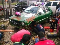 Mobil Rusak, Abah Buang dan Ambu Surtiah Terlantar di Jalanan 6 Hari