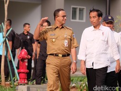 Foto Tolak Pinggang Depan Jokowi Jadi Bahasan, Anies Petik Pelajaran
