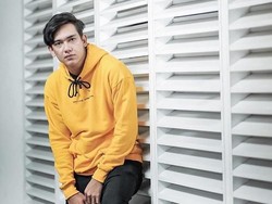 Bukan Aktor, Adipati Dolken Sempat Ingin Jadi Pesepakbola