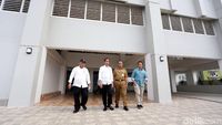 Foto: Jokowi-Anies Tinjau Wisma Atlet