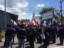 Buruh Ini Tuntut Perusahaan Pekerjakan Kembali Karyawan yang Di-PHK