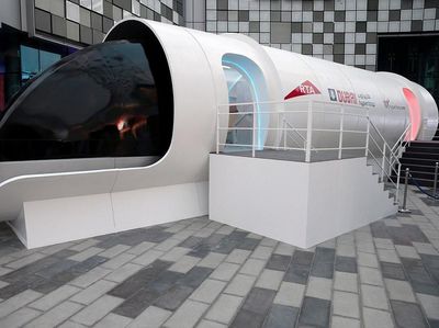 Interior Mewah Hyperloop One, Kereta Secepat Pesawat
