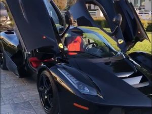 Habis Melahirkan, Kylie Jenner Dapat Hadiah LaFerrari Aperta Habis Melahirkan, Kylie Jenner Dapat Hadiah LaFerrari Aperta