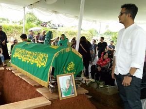 Alumni Trisakti Berniat Teruskan Perjuangan Ibunda Elang Alumni Trisakti Berniat Teruskan Perjuangan Ibunda Elang