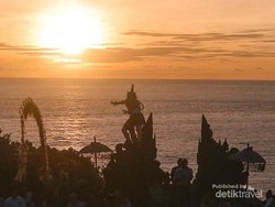 Pesona Pura Uluwatu, Wisata Budaya di Tepi Samudera Hindia