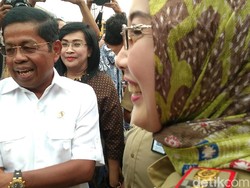 Mensos Salurkan Bansos untuk 103 Ribu Warga Cirebon