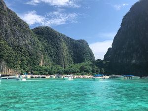 Foto: Terlalu Ramai, Pulau Leonardo DiCaprio Thailand Ditutup