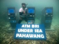 Tiga mesin ATM di laut Pahawang (dok MURI)