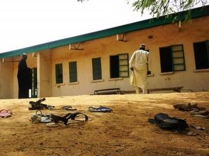 Nigeria Terus Cari 110 Siswi yang Diculik Boko Haram Nigeria Terus Cari 110 Siswi yang Diculik Boko Haram