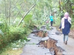 Bencana di Brebes Akibatkan 10 Jembatan dan 28 Titik Ruas Jalan Rusak