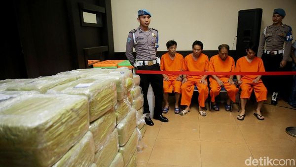 Polisi Amankan 1,6 Ton Sabu dan Empat Tersangka