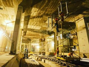 Melihat Stasiun MRT Dukuh Atas yang Dikerjakan di Bawah Sungai Melihat Stasiun MRT Dukuh Atas yang Dikerjakan di Bawah Sungai