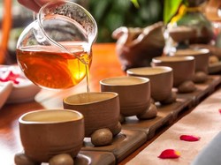 Mau Seduh Teh Sendiri? Ikuti 4 Cara Menyeduh Teh Celup yang Benar