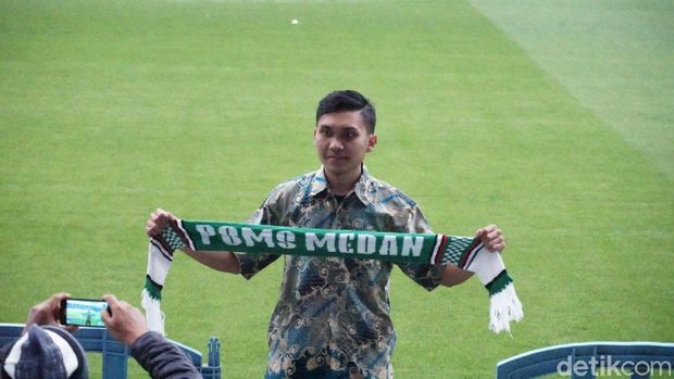 Dihantam Dingin dan Rintik Hujan di Markas Espanyol