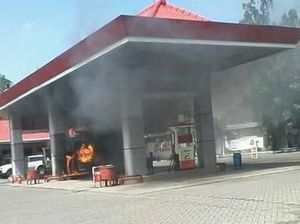 Pertalite Tepercik Mesin Motor, SPBU di Jombang Terbakar Pertalite Tepercik Mesin Motor, SPBU di Jombang Terbakar