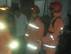 Gara-gara Puntung Rokok, Gudang Proyek di Matraman Terbakar