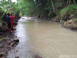Tim Gabungan Cari Warga Yang Diduga Terjun ke Sungai di Magelang