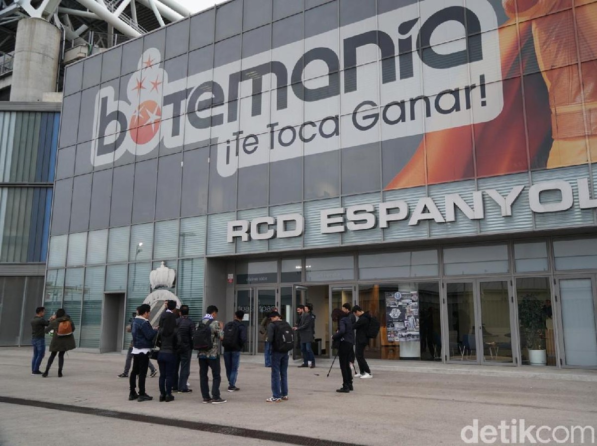 Mengunjungi Stadion RCDE kandang Espanyol (Foto: Femidiah/detikSport)