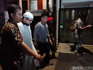 Soal Pemeriksaan Polisi, Novel: Saya Hanya Fokus pada Pengobatan Soal Pemeriksaan Polisi, Novel: Saya Hanya Fokus pada Pengobatan