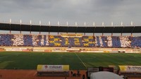 Ini adalah pemandangan di Stadion Si Jalak Harupat saat bobotoh mendukung Persib Bandung. (Istimewa)