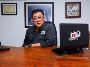 Tour Leader Adalah Pekerjaan dari Hati Tour Leader Adalah Pekerjaan dari Hati