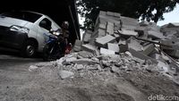 Truk yang Terguling Dievakuasi, Lalin di DI Panjaitan Normal