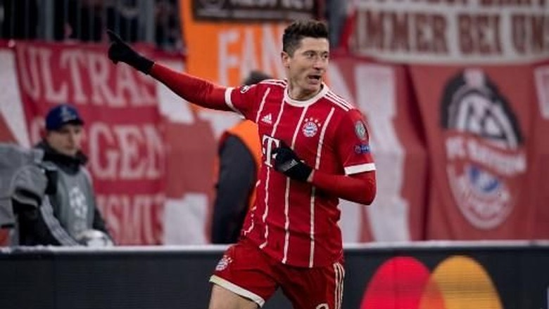 Bagi Bayern, Lewandowski Sepenting Messi di Barcelona