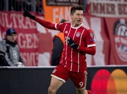 Bagi Bayern, Lewandowski Sepenting Messi di Barcelona