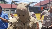 Sosok Acong Batman Karung Goni yang Terobos Markas Brimob