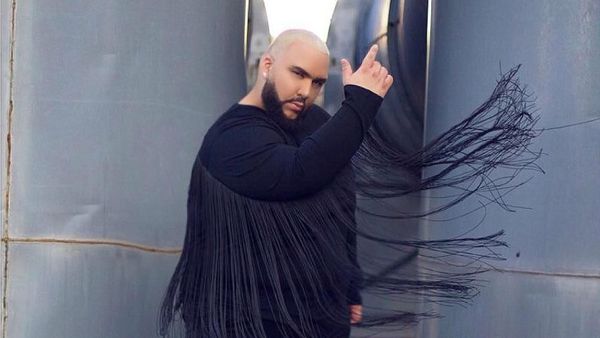 Bertubuh Gemuk 183 Kg, Pria Ini Percaya Diri Pose ala Fashion Blogger