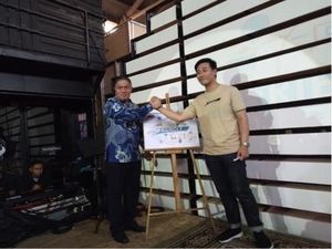 Dukung UMKM Lokal, JNE & PTS Luncurkan Layanan Friendly Logistics
