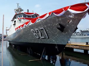 Video Kapal Perang Baru TNI AL yang Lincah dan Canggih Video Kapal Perang Baru TNI AL yang Lincah dan Canggih