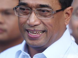 Bekerja Tanpa Libur, Ini Tips Bugar ala Menhub