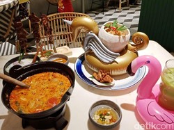Santhai: Bersantai Siang Ini dengan Nasi Goreng Kelapa hingga Sate Tajima Wagyu