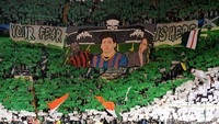 Tengok saja bagaimana fans Celtic memberikan teror untuk tim tamu yang melawat ke Celtic Park. (Istimewa)