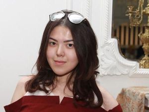 Karena Pakai Sendal Jepit, Tina Toon Ditolak Masuk Restoran Mewah Ini Karena Pakai Sendal Jepit, Tina Toon Ditolak Masuk Restoran Mewah Ini