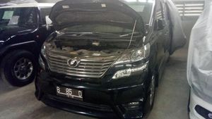 Toyota Vellfire Bekas Nazaruddin Laku Rp 300 Juta