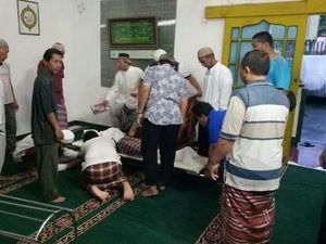 Viral Muazin di Cakung Meninggal Saat Kumandangkan Azan Subuh Viral Muazin di Cakung Meninggal Saat Kumandangkan Azan Subuh