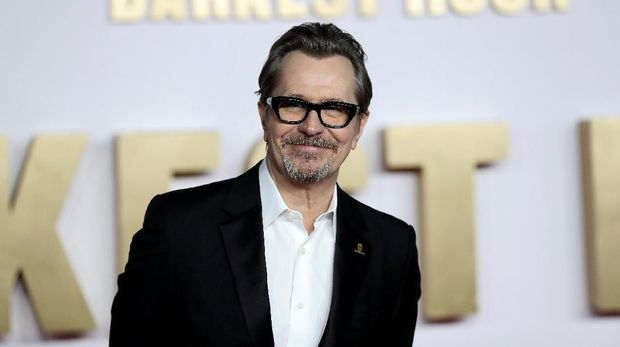 Gary Oldman jadi aktor terbaik Oscar tahun ini.