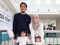 Desta Senang akan Dapat Anak Cowok, Istri Prediksi Desember Lahiran